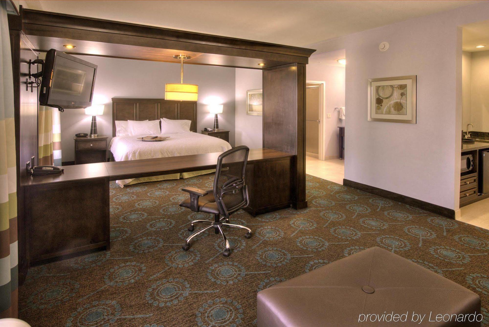Hampton Inn & Suites Shreveport/Bossier City At Airline Drive Room photo